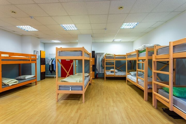 Room 9 of 29