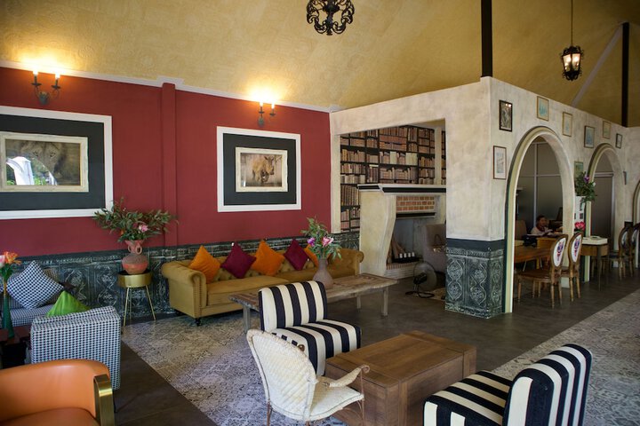 Hotel Interior 4 of 145