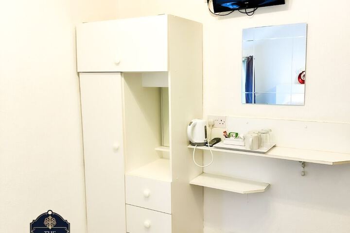 Room 38 of 49
