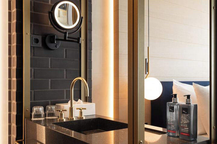 Room amenity