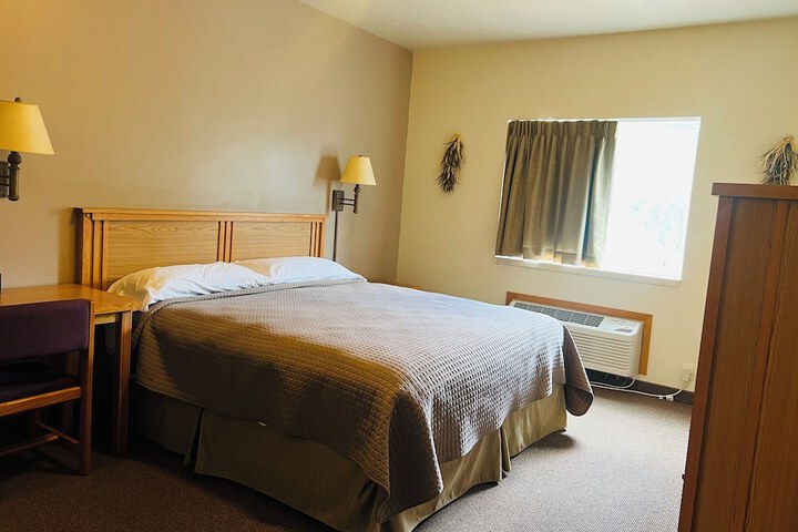 Room 16 of 33