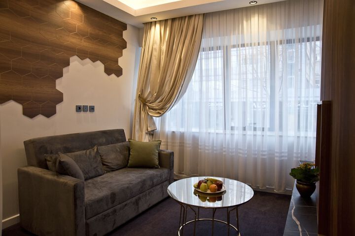 Room 57 of 76