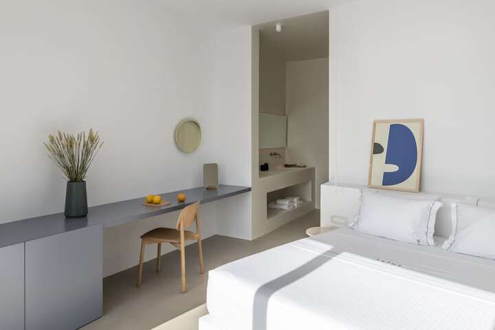 Room 14 of 240