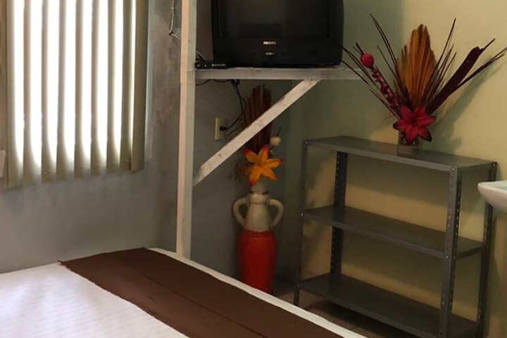 Room 3 of 17