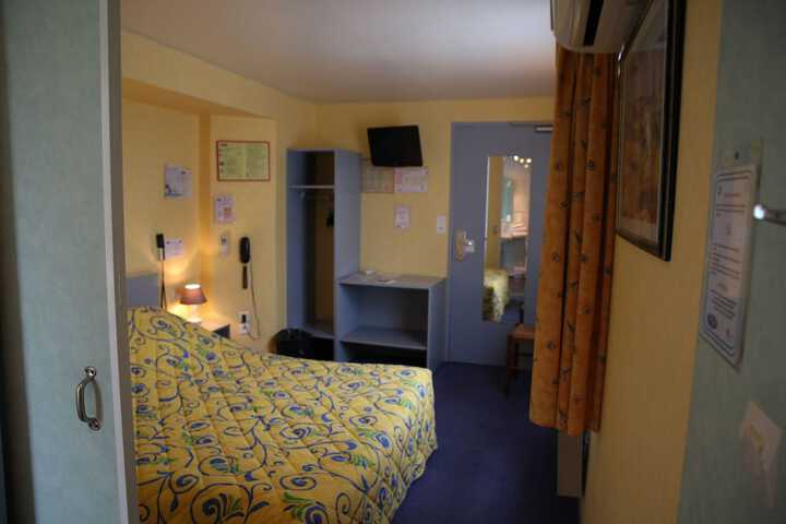 Room 7 of 29