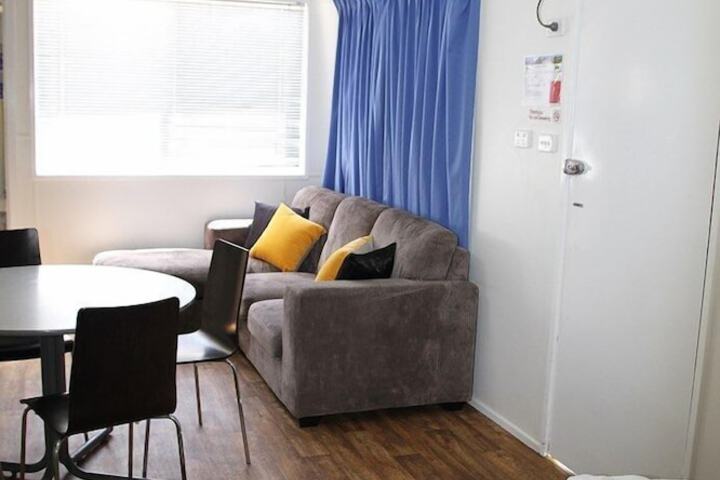 Room 13 of 27