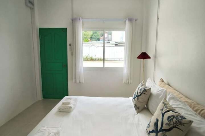 Room 11 of 29