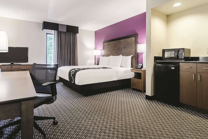 Room 6 of 53