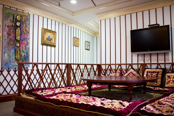 Lounge 115 of 137