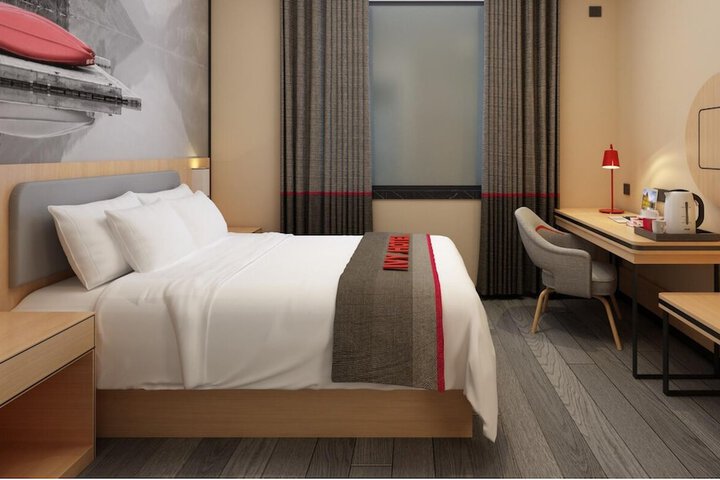 Room 14 of 34