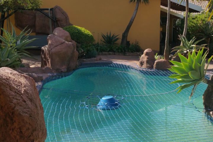 Pool 33 of 52