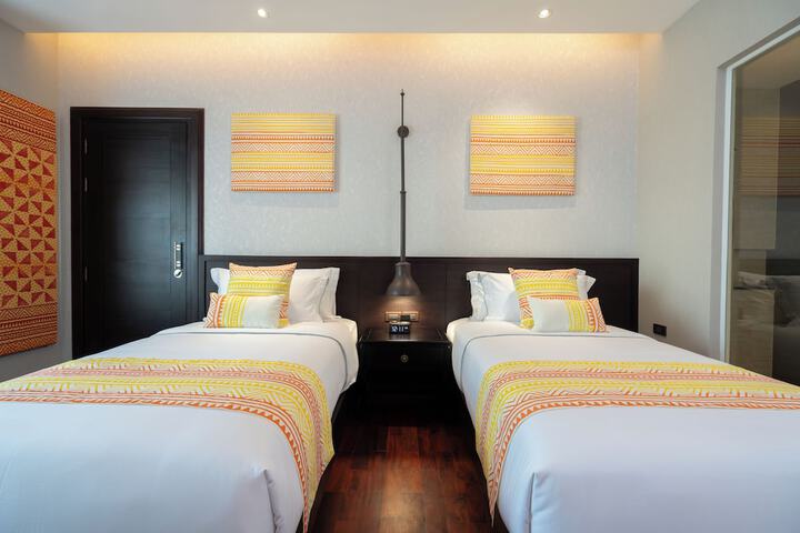 Room 44 of 125