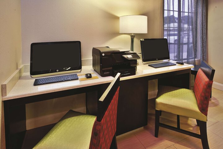 Business Center 39 of 50