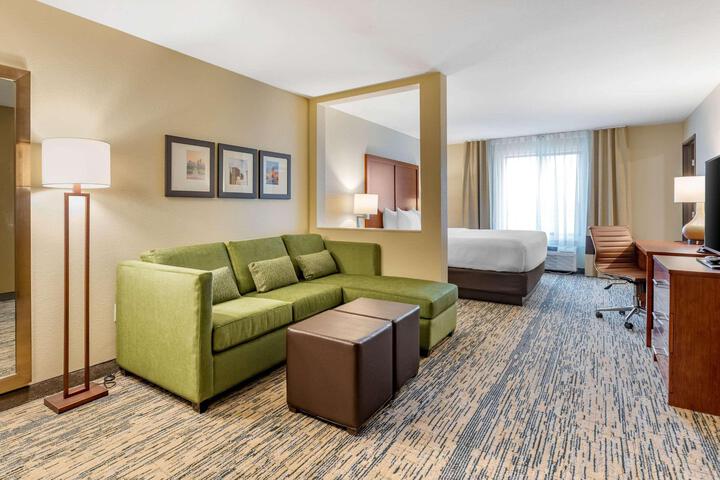 Standard | King Bed (11 of 26)
