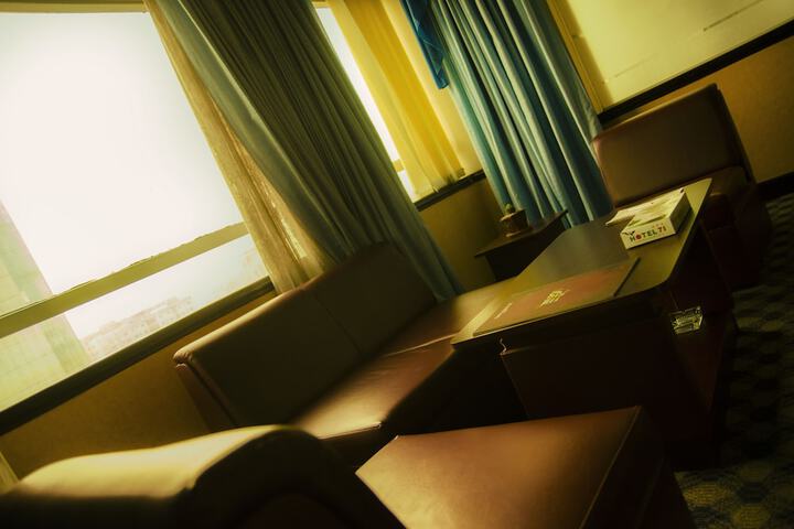 Room 26 of 64