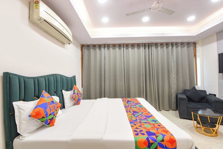 Room 12 of 29