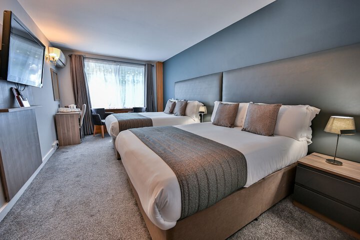 Room 34 of 64