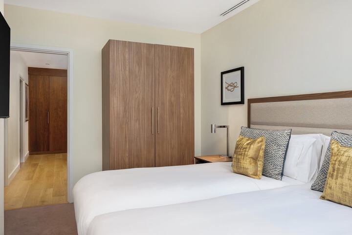 Room 91 of 347