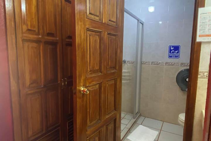 Room 76 of 91