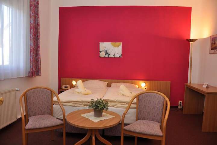 Room 17 of 41