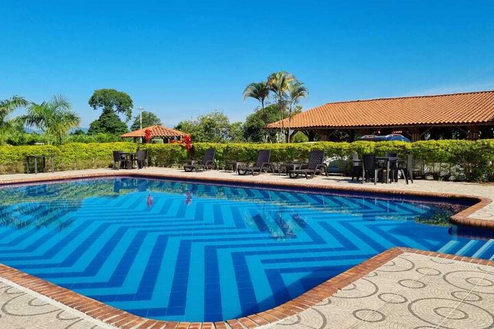 Pool 7 of 8