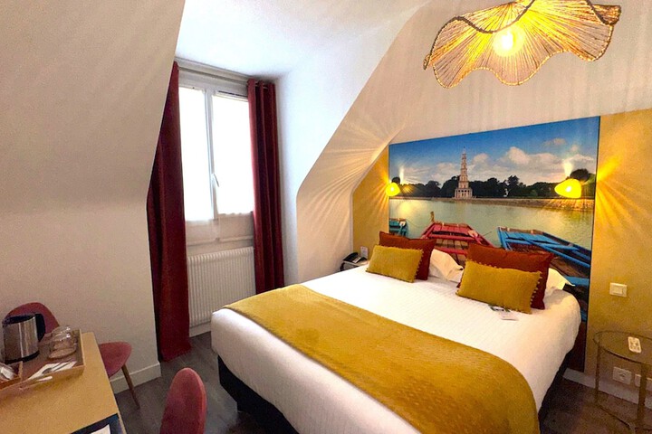 Room 16 of 60