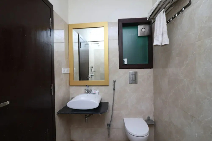Room 7 of 27