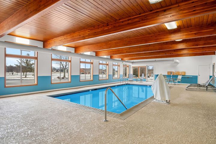 Pool Hotel