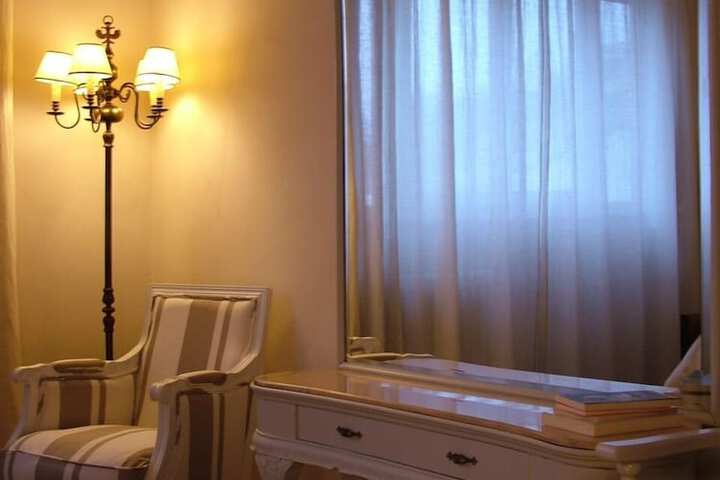 Room 34 of 69