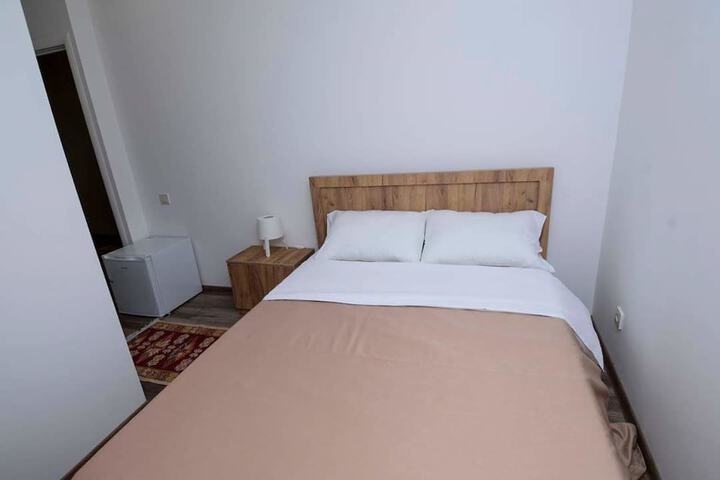 Room 10 of 15