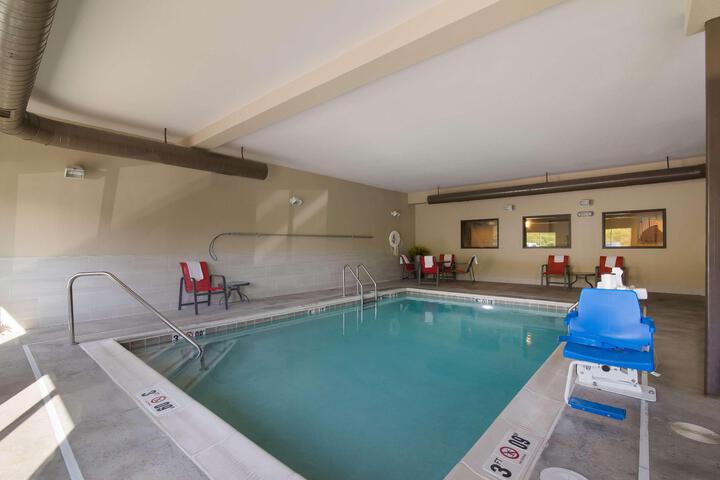 Pools & Facilities