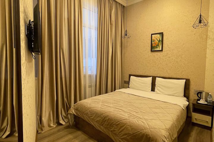 Room 4 of 29