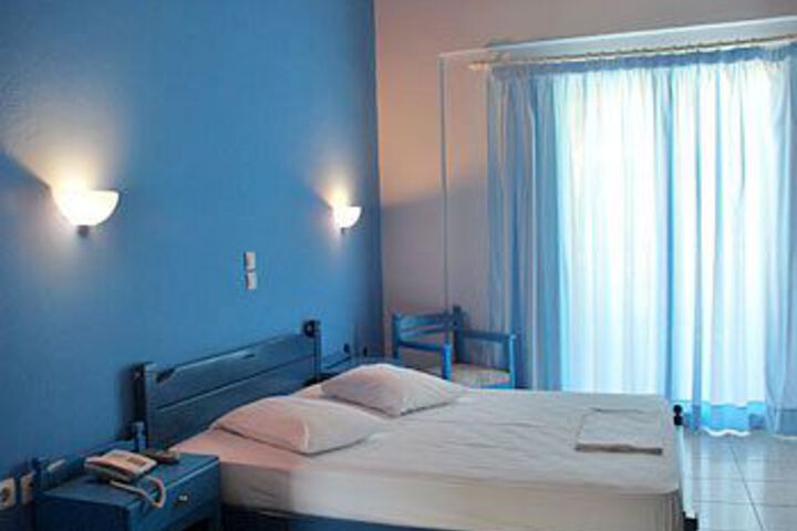 Room 17 of 27