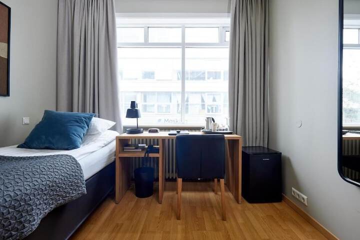 Room 51 of 89