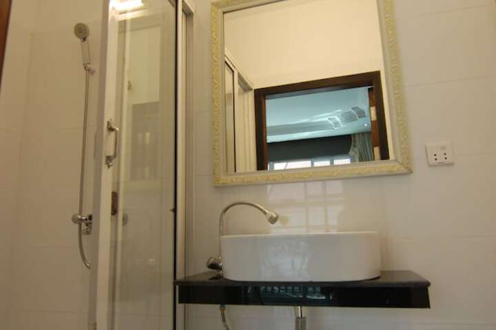 Room 26 of 43