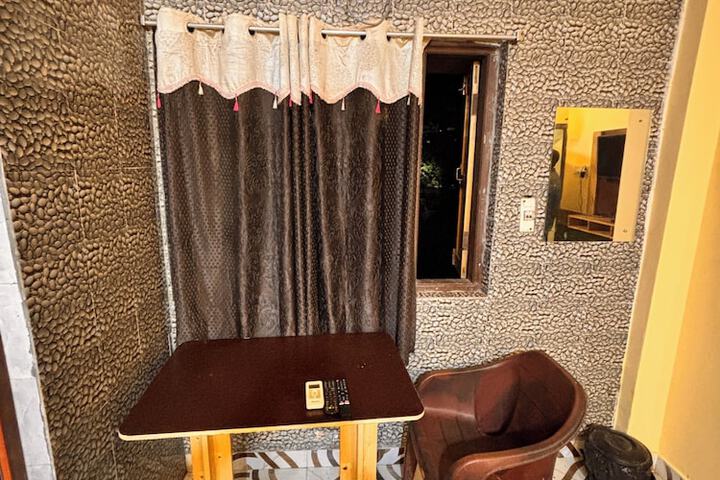 Room 17 of 30