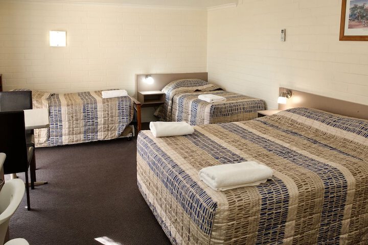 Room 3 of 25