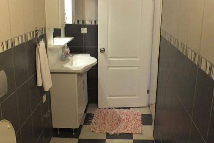 Room 13 of 23