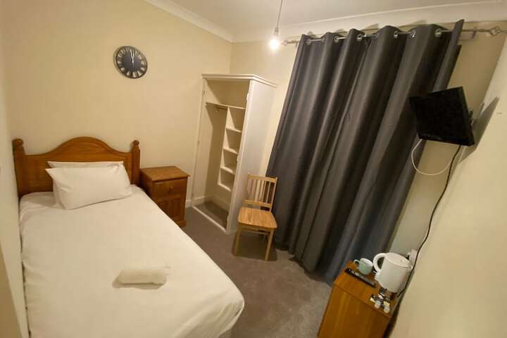 Room 11 of 71