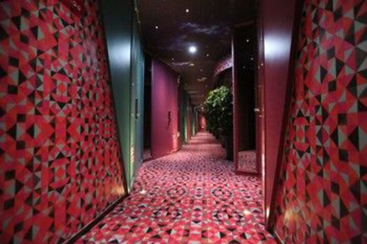 Ballroom/Hall 87 of 96
