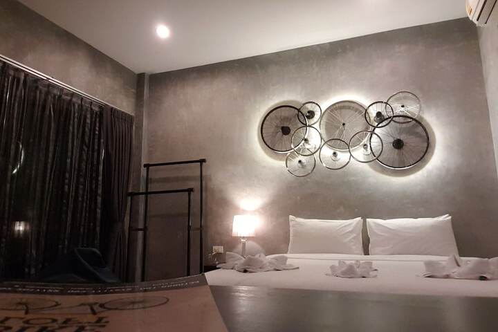 Room 3 of 30