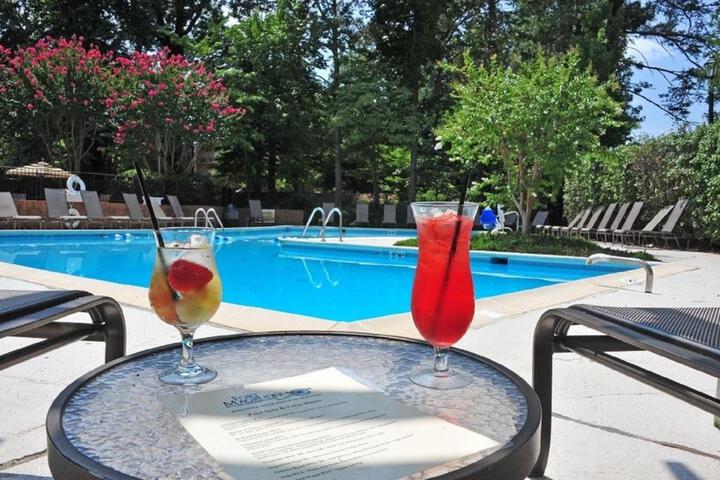 Hotel Pool