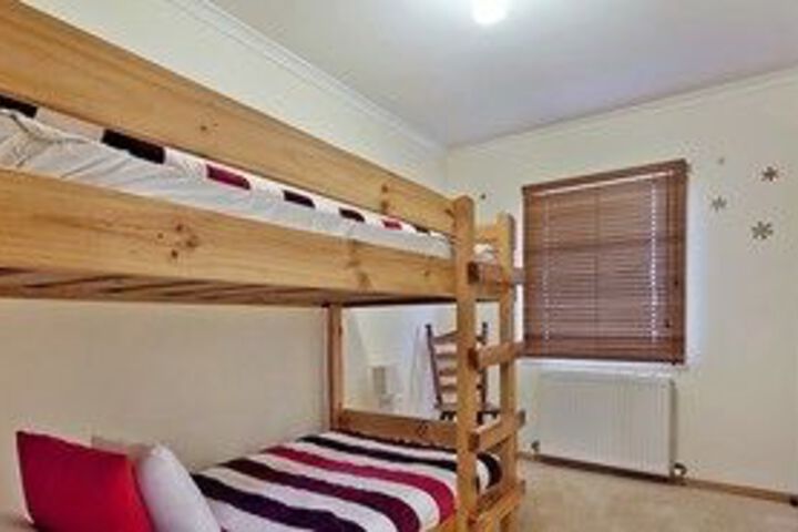 Room 4 of 6