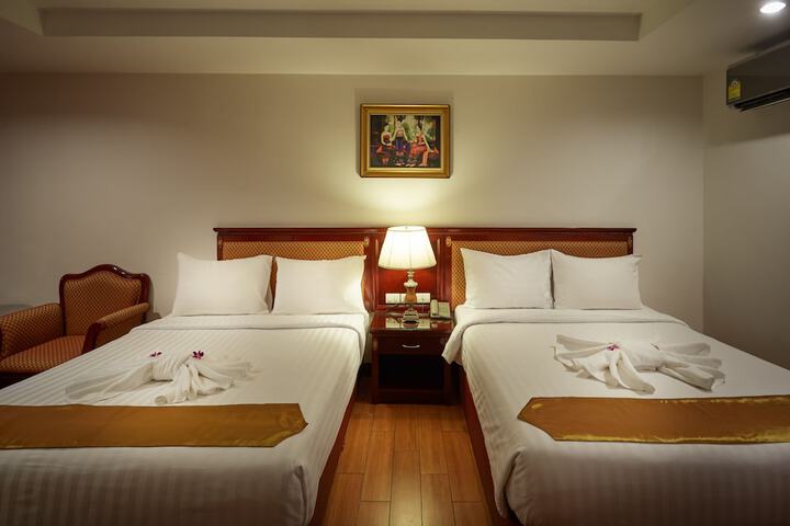 Room 8 of 65
