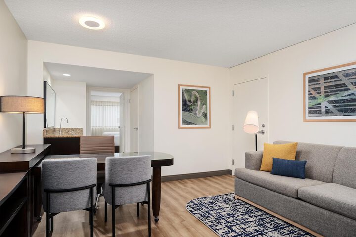 Room 40 of 107