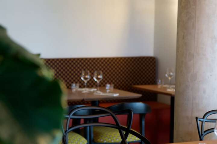 Dining 41 of 62