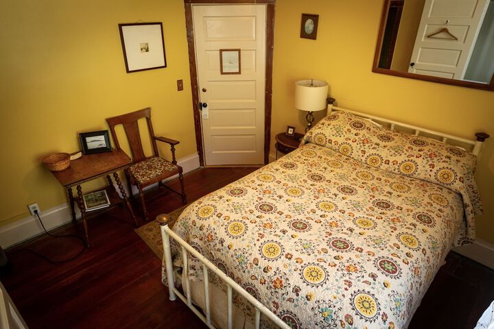 Room 8 of 113