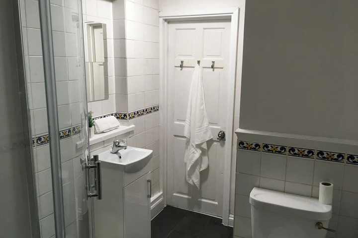 Room 12 of 23