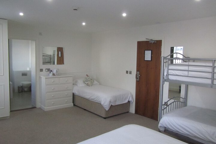 Room 3 of 39