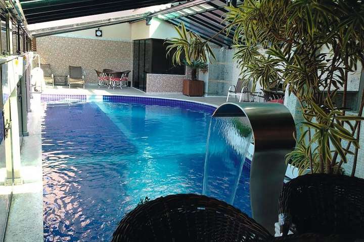 Pool 14 of 33